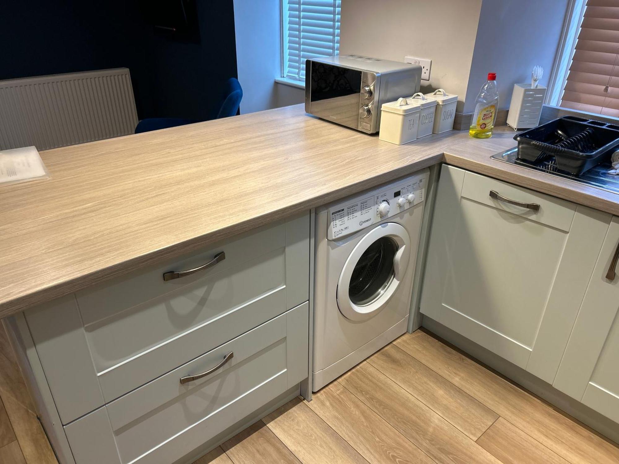 Cosy James Street Park 2 Bedroom, Ground Floor Apartment, Garden へレンズバラ エクステリア 写真